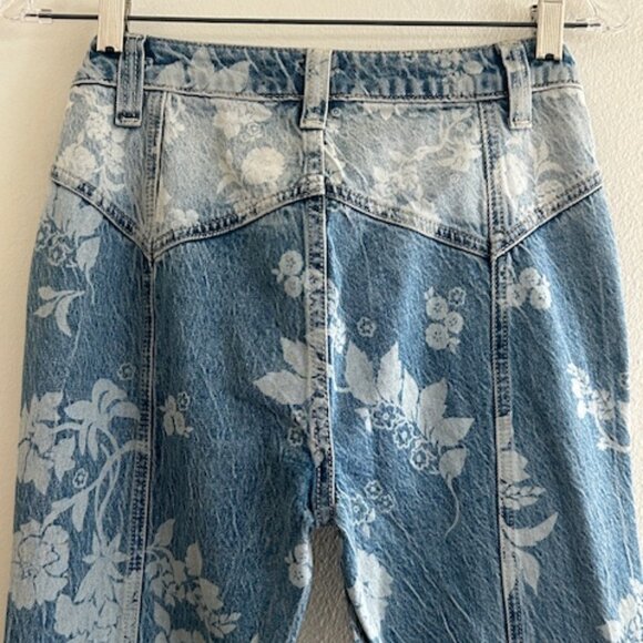 We The Free FP Blue Sky Yoke Floral Naomi Printed Slim Flare Mid Rise Jeans NWT - Picture 13 of 16